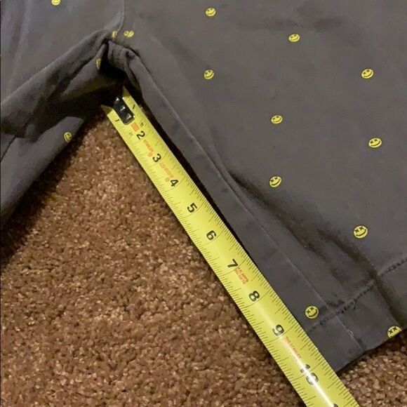 Men’s happy face emoji shorts. Modern culture - Picture 4 of 11